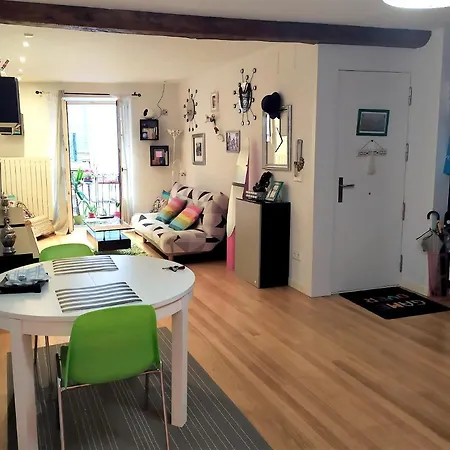 With One Bedroom In Bilbo With Wifi Apartment *